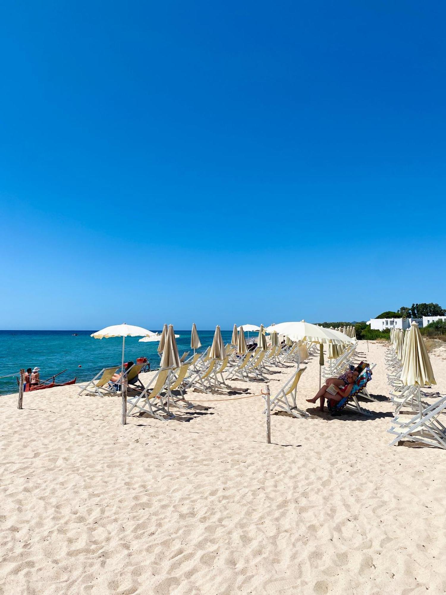 Hotel Mare Pineta Santa Margherita di Pula Esterno foto