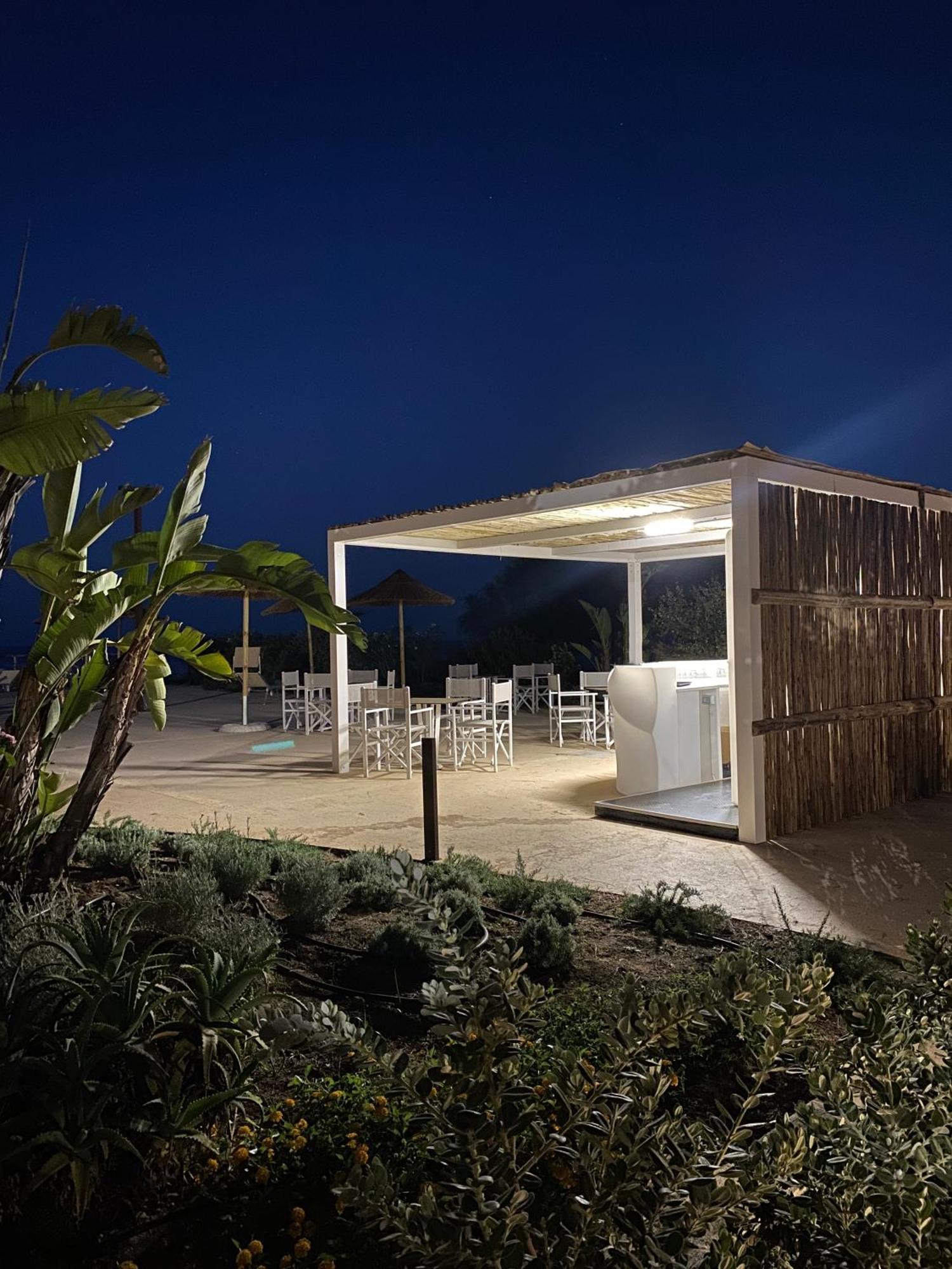 Hotel Mare Pineta Santa Margherita di Pula Esterno foto