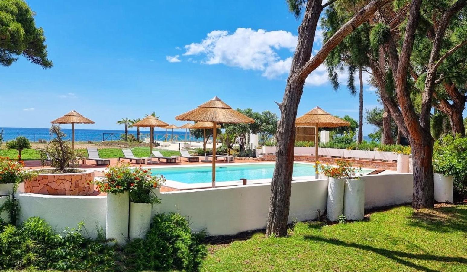 Hotel Mare Pineta Santa Margherita di Pula Esterno foto