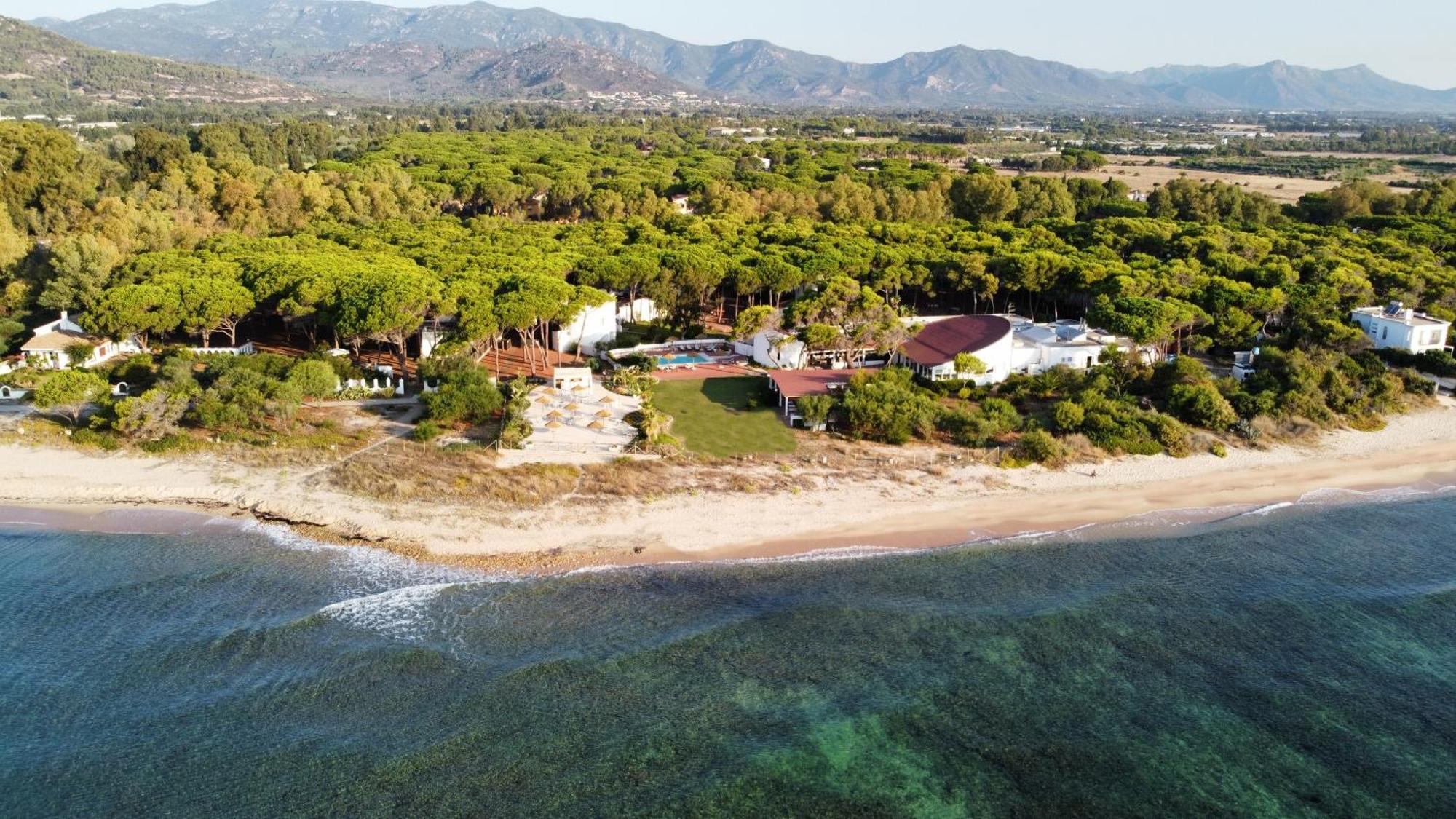 Hotel Mare Pineta Santa Margherita di Pula Esterno foto