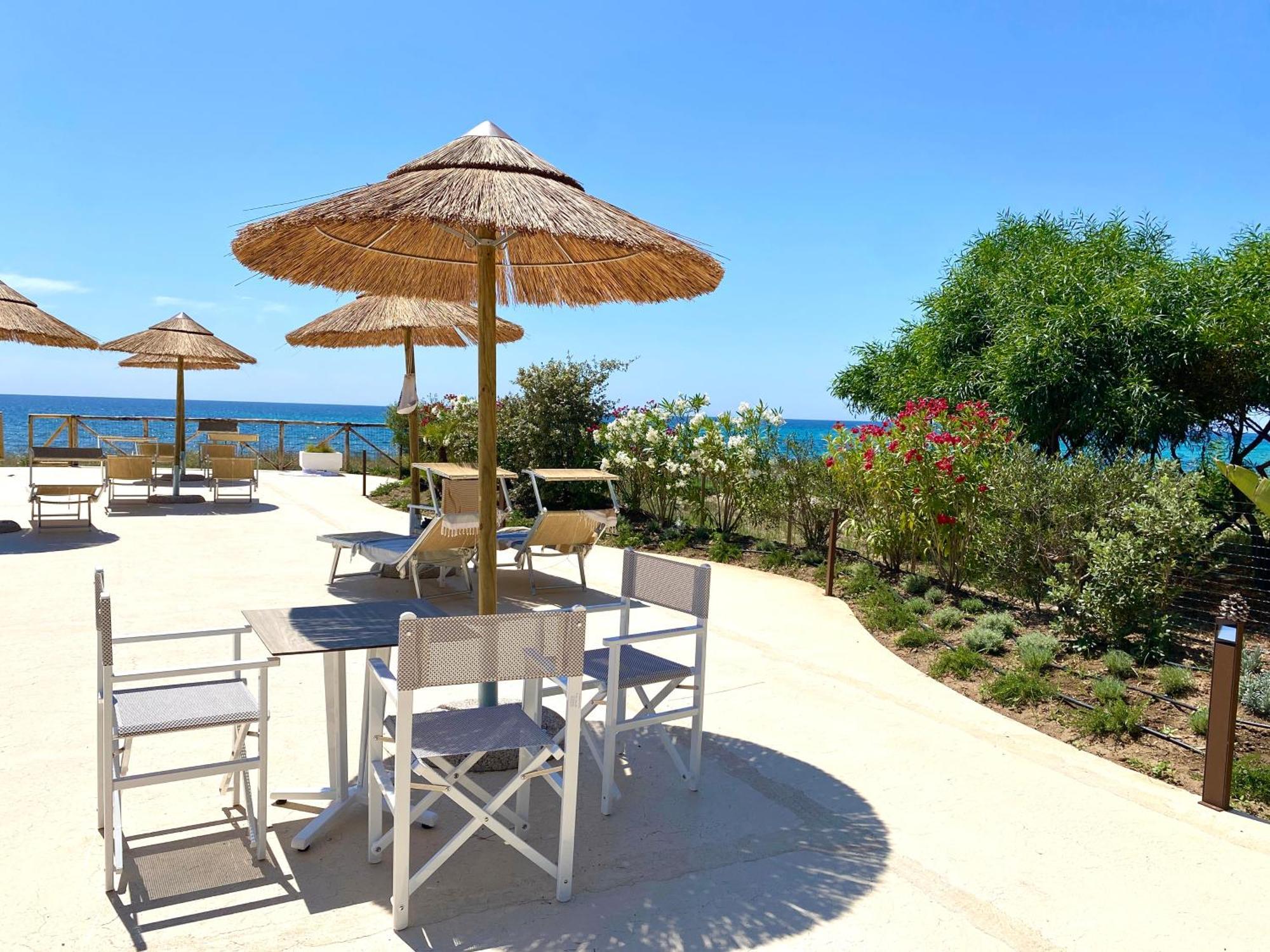 Hotel Mare Pineta Santa Margherita di Pula Esterno foto
