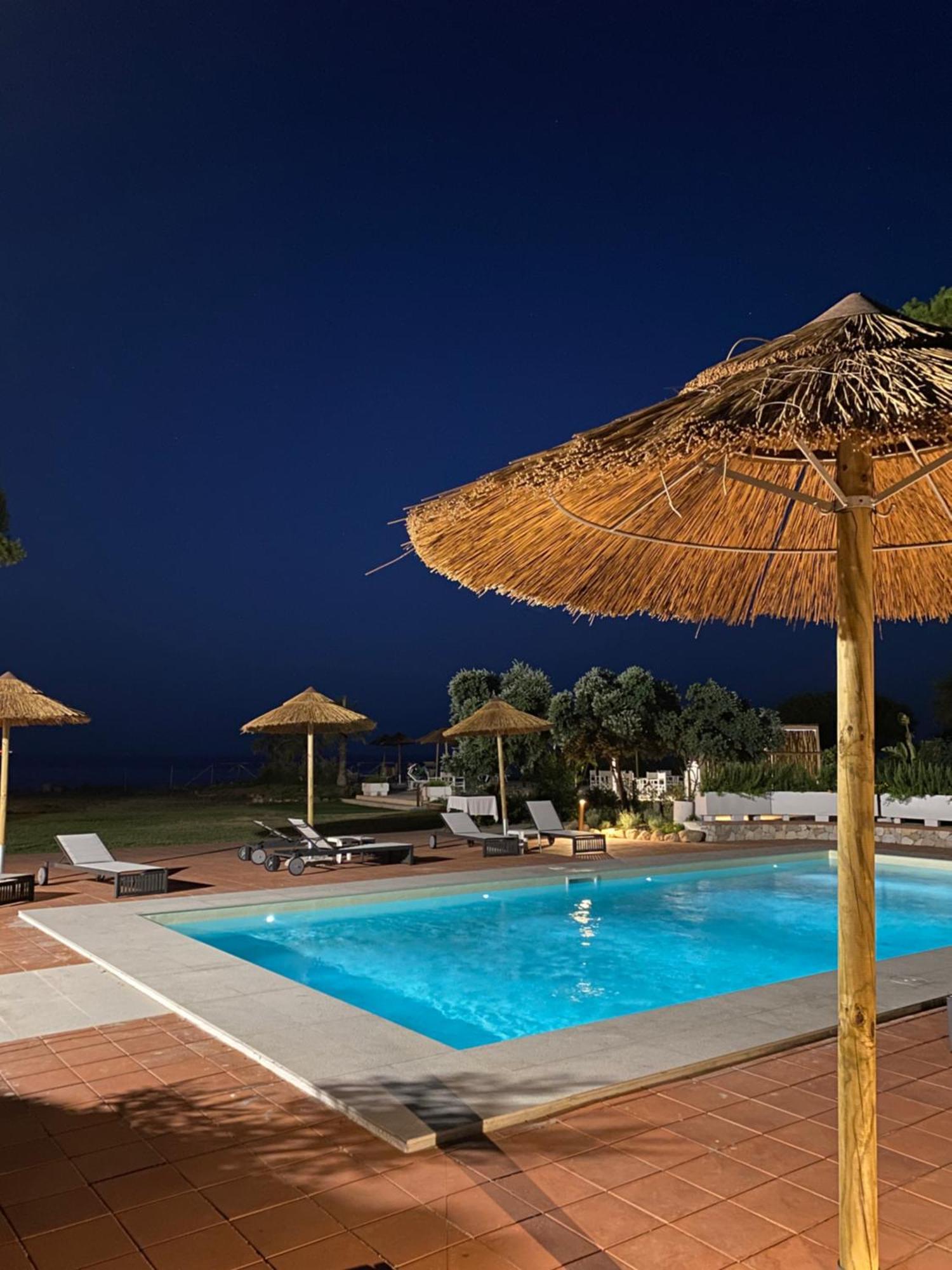 Hotel Mare Pineta Santa Margherita di Pula Esterno foto